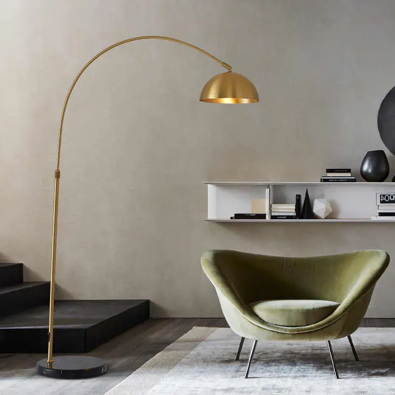 exosgolden-floor-lamp-lifestyle-1.webp